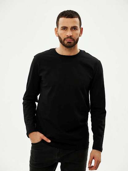 Футболка с длинными рукавами черная